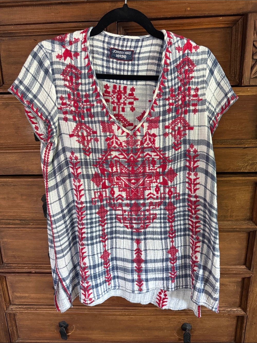 Johnny Was White and Blue Plaid Tunic with Red Embroidery 99% cotton size XS